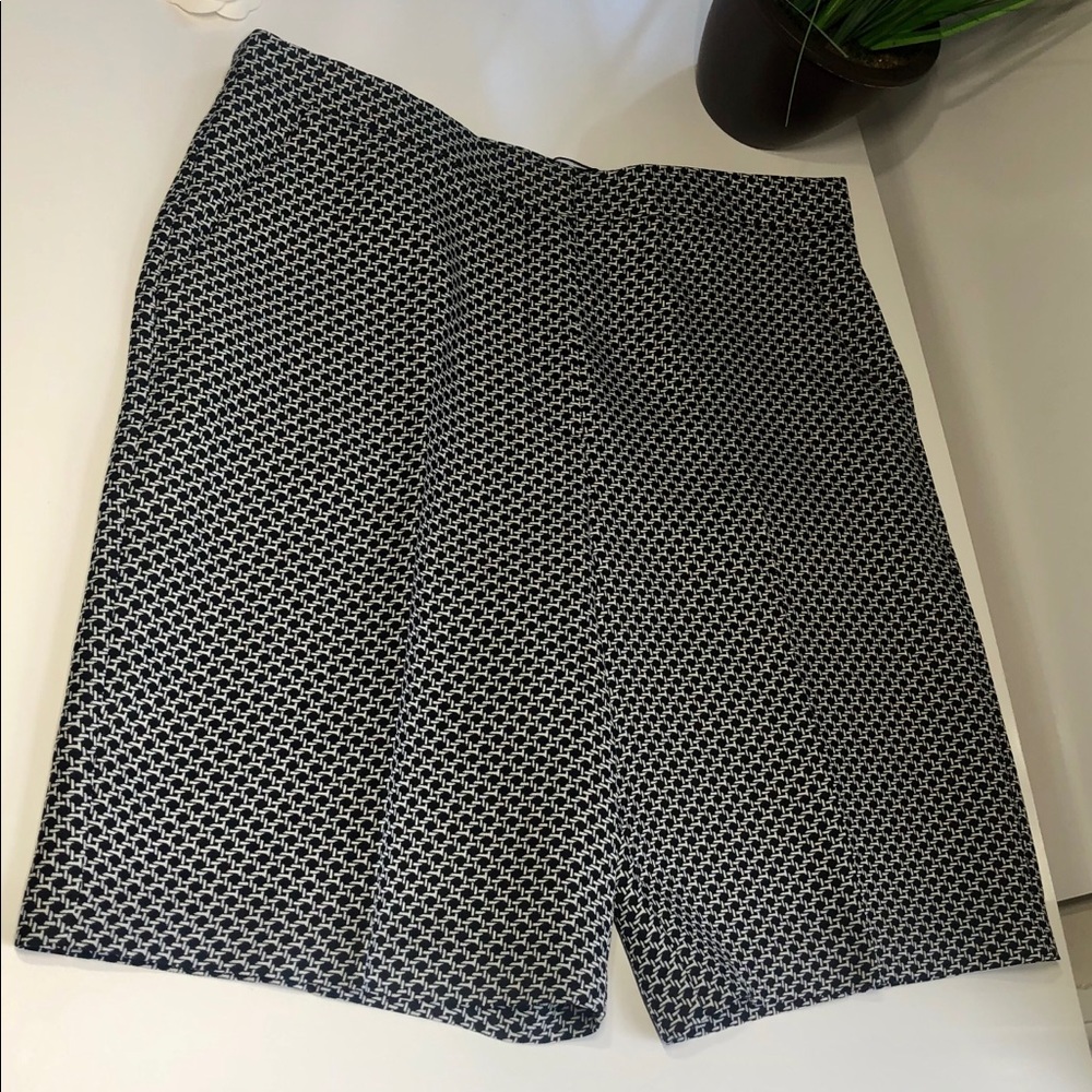 TOPSHOP Houndstooth bloc& white Short